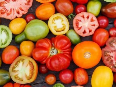 Ăn cà chua sống hay cà chua nấu chín tốt hơn cho sức khỏe?