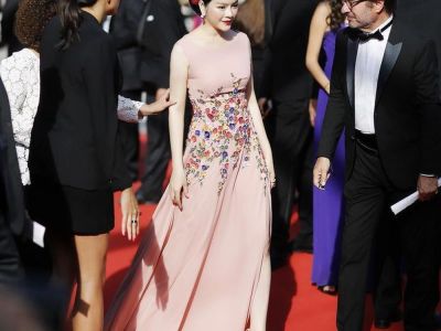 Top 10 thiết kế ấn tượng giúp Lý Nhã Kỳ thành 'nữ hoàng Cannes Việt'