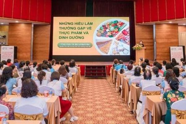 Acecook Việt Nam tiếp tục đồng hành tuyên truyền an toàn thực phẩm và dinh dưỡng đúng cách