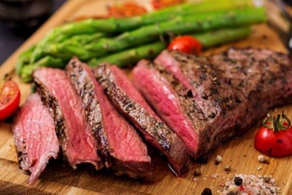 Ăn thịt bò tái hay chín tốt hơn?