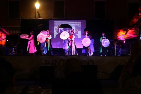 Ấn tượng Việt Nam tại Lễ hội văn hóa dân tộc Bagnara ở Italy