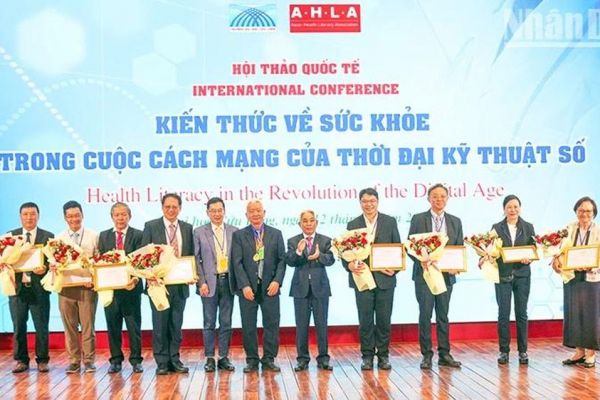 Hội thảo quốc tế 'Kiến thức về sức khỏe trong cuộc cách mạng của thời đại kỹ thuật số'