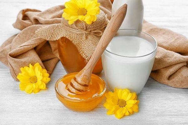 Kết hợp sữa với mật ong tốt cho sức khỏe nhưng sử dụng thế nào mới hiệu quả?