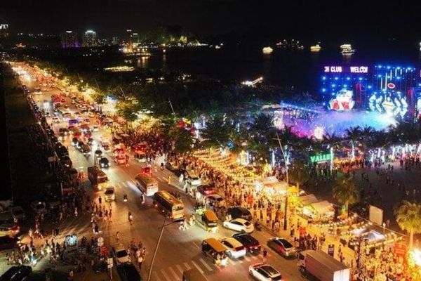 Khai mạc mô hình chợ đêm giải trí mới toanh tại Hạ Long