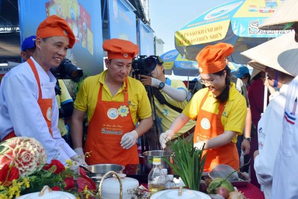 Lễ hội ẩm thực quy tụ món ngon đặc sắc từ Yến sào Khánh Hòa