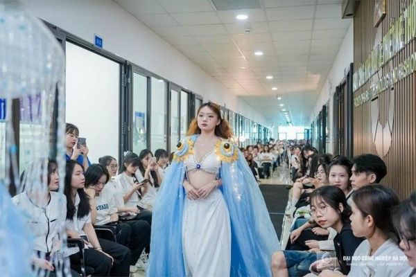 Mãn nhãn show diễn thời trang tốt nghiệp của sinh viên ĐH Công nghiệp Hà Nội