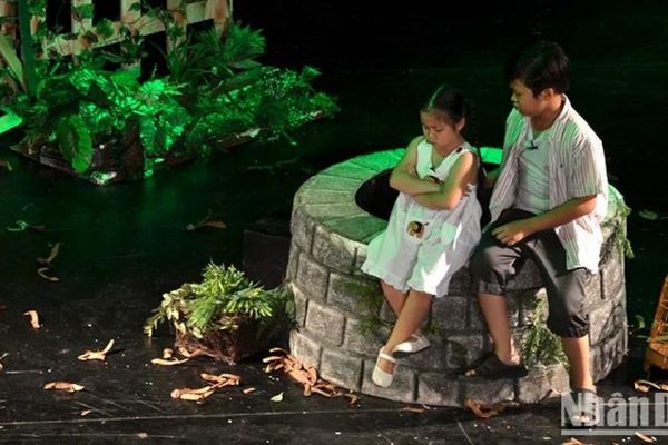 Sân khấu Hồng Hạc tái diễn vở 'Thiên thần nhỏ của tôi'