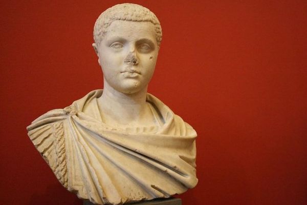 Sự thật sốc về giới tính của hoàng đế La Mã