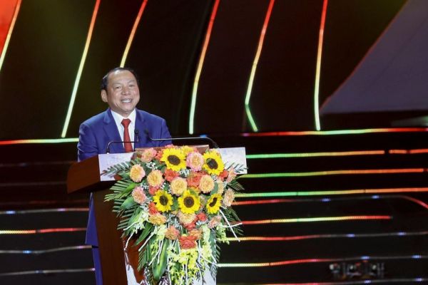Toàn văn phát biểu của Bộ trưởng Nguyễn Văn Hùng tại Chương trình Nghệ thuật đặc biệt chào mừng 70 năm Chiến thắng Điện Biên Phủ