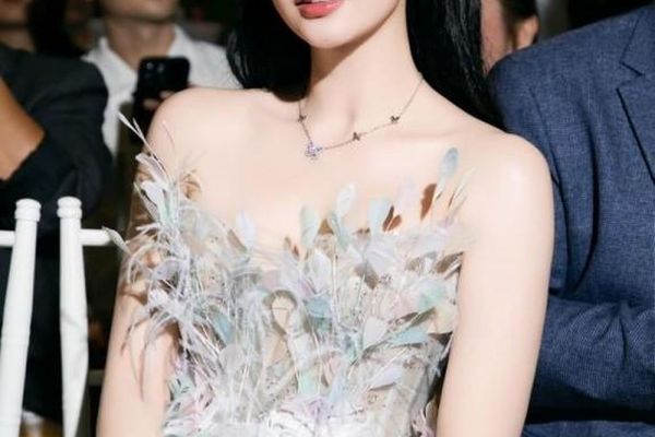Trương Quỳnh Anh xinh như công chúa, Bảo Anh nhập hội 'nghiện' con