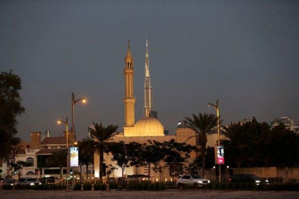UAE rút ngắn bài giảng tại các thánh đường Hồi giáo để tránh nắng nóng
