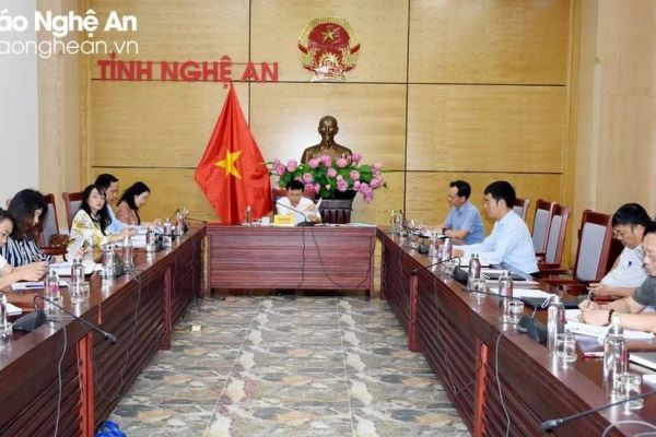UBND tỉnh Nghệ An họp và cho ý kiến về nhiều nội dung quan trọng