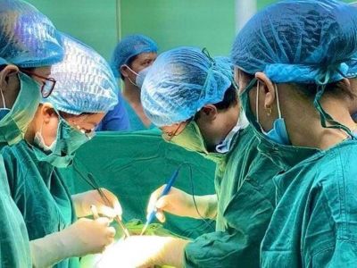 Bác sĩ 2 bệnh viện ở Hà Nội cùng 'cân não' mổ lấy thai cho ca bệnh đặc biệt