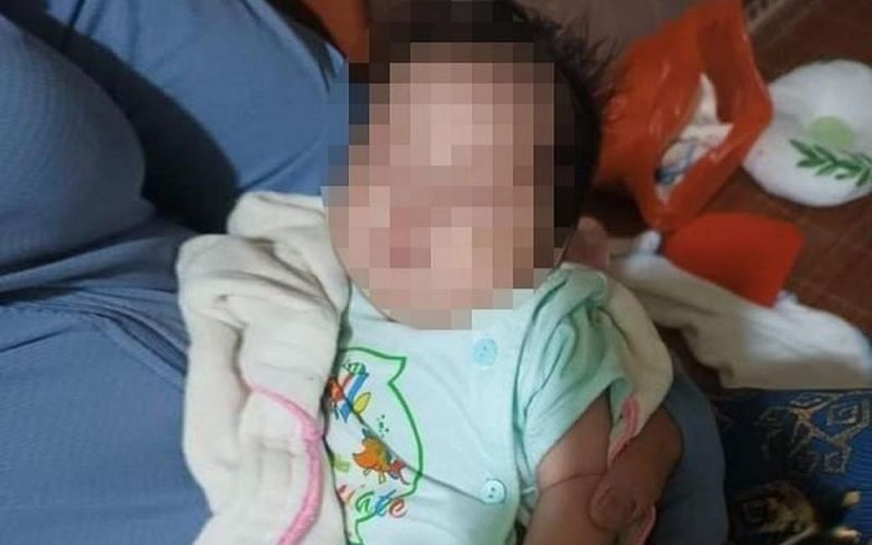 Bé sơ sinh nặng 4,5kg bị bỏ rơi trước nhà dân ở Hà Tĩnh