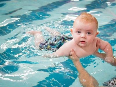 Cho trẻ học bơi ở độ tuổi nào?