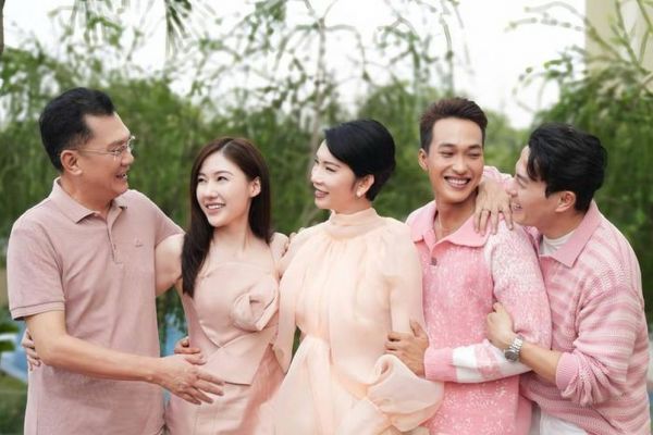 'Con cưng' đối đầu với phim của Lý Hải, Xuân Lan đăng đàn nói điều bất ngờ