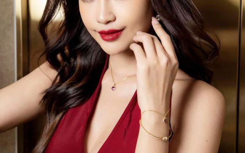 Hoa hậu Ngọc Châu phủ nhận tin đồn tiêm filter quá lố khiến gương mặt thay đổi