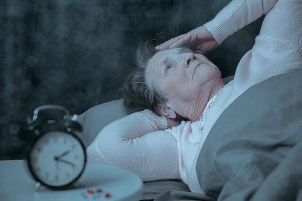 Những điều cần biết về chứng mất ngủ ở người già và cách chữa mất ngủ