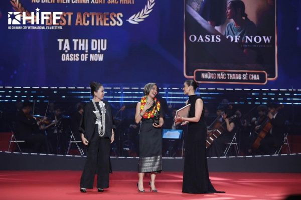 Tạ Thị Dịu giành giải Nữ diễn viên xuất sắc tại LHP Quốc tế TP.HCM