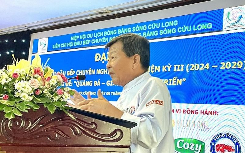 Vinh danh 'Bếp vàng' cho 5 đầu bếp cống hiến trên 20 năm tuổi nghề tại Đồng bằng sông Cửu Long